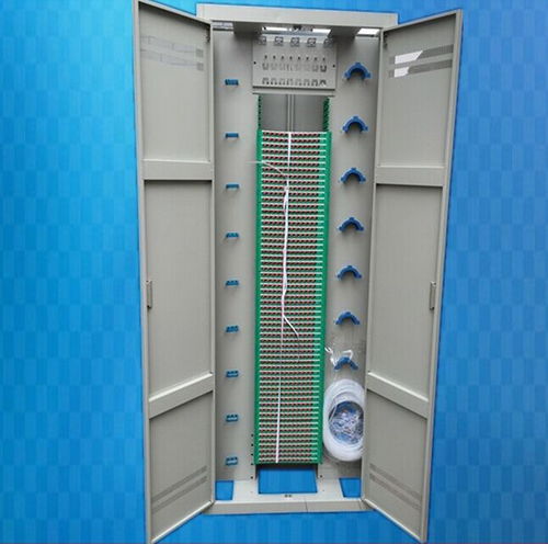 24芯光缆分纤盒的尺寸标准及其与通信设备软硬件的协同应用